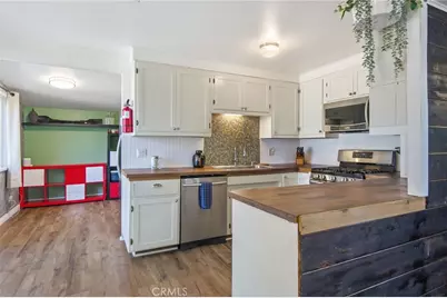 31472 Panorama Drive, Running Springs, CA 92382 - Photo 8