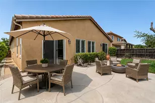35672 Loggins Ct, Winchester, CA 92596 - Photo 12