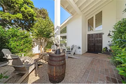 8239 Sugarman Drive, La Jolla, CA 92037 - Photo 2