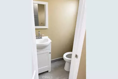 344 E 81st Street, Los Angeles, CA 90003 - Photo 6