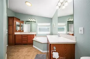 16422 Poipu Ln, Huntington Beach, CA 92649 - Photo 32