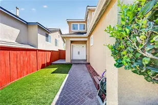 8856 E Crestview Ln, Anaheim, CA 92808 - Photo 10