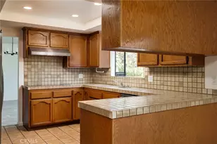 17122 Pleasant Cir, Huntington Beach, CA 92649 - Photo 8