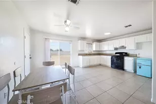 8012 Catalpa, California City, CA 93505 - Photo 18