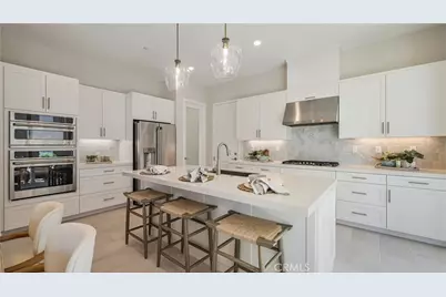 27477 Red Alder Lane, Valencia, CA 91381 - Photo 2