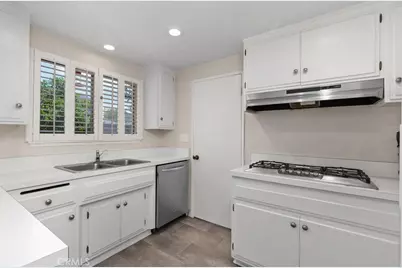 15842 Belfast, Huntington Beach, CA 92647 - Photo 16