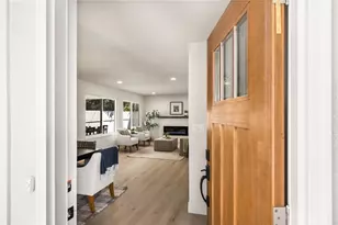 1922 W Flora St, Santa Ana, CA 92704 - Photo 10