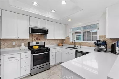 53 Woodleaf, Irvine, CA 92614 - Photo 8