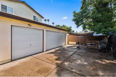 330 E 101st Street, Los Angeles, CA 90003 - Photo 14