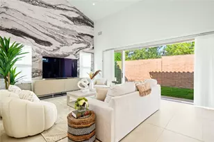 57 suede, Irvine, CA 92602 - Photo 4