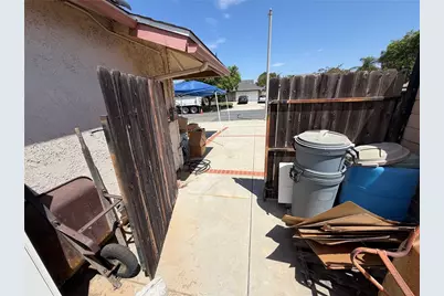2040 Santa Barbara, Corona, CA 92882 - Photo 4