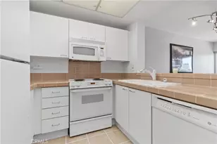 525 E Seaside, Long Beach, CA 90802 - Photo 12