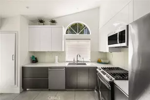 2175 Pacific Ave, Costa Mesa, CA 92627 - Photo 26