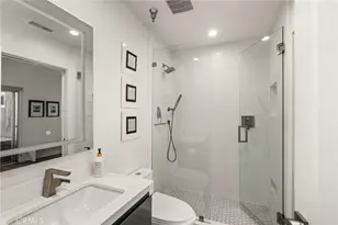 2175 Pacific Ave, Costa Mesa, CA 92627 - Photo 42