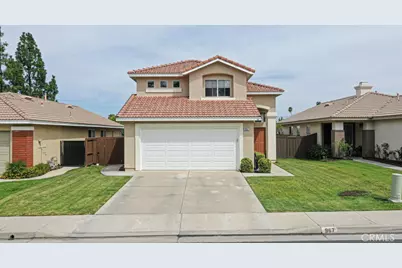 967 Naples, Corona, CA 92882 - Photo 2