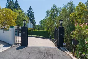 2809 N Colorado Ln, Orange, CA 92867 - Photo 2