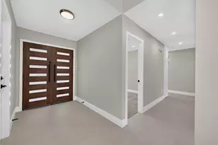 17951 Whitford Ln, Huntington Beach, CA 92649 - Photo 8