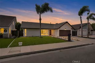 17951 Whitford Ln, Huntington Beach, CA 92649 - Photo 4