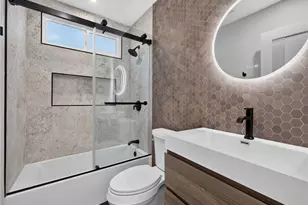 17951 Whitford Ln, Huntington Beach, CA 92649 - Photo 40