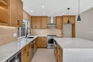 17951 Whitford Ln, Huntington Beach, CA 92649 - Photo 14