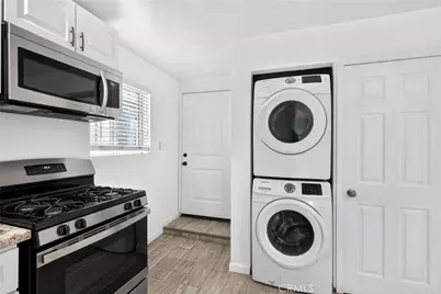 13238 Premiere Avenue, Downey, CA 90242 - Photo 30