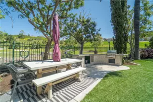 11 Willowglade, Rancho Santa Margarita, CA 92679 - Photo 12