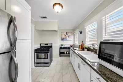1546 1/2 Rosalia Road, Los Angeles, CA 90027 - Photo 6