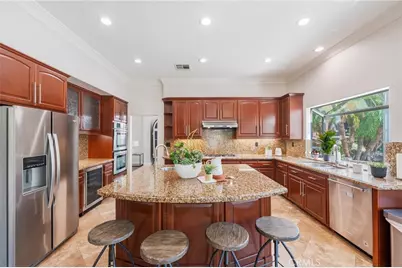36008 Corte Coruna, Murrieta, CA 92562 - Photo 10