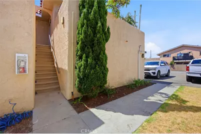 1501 Huntington Street, Huntington Beach, CA 92648 - Photo 4