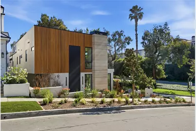 400 Heliotrope, Corona del Mar, CA 92625 - Photo 2