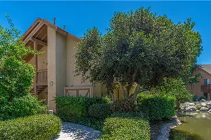 303 Tangelo, Irvine, CA 92618 - Photo 2