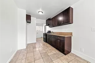 5032 S Wilton Pl, Los Angeles, CA 90062 - Photo 10