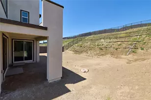 16062 Butterfly Dr, Fontana, CA 92336 - Photo 10