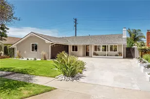17571 Wrightwood, Huntington Beach, CA 92649 - Photo 2