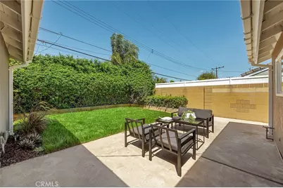17571 Wrightwood, Huntington Beach, CA 92649 - Photo 24