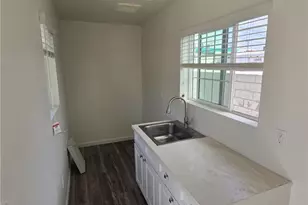 15417 15419 Tuba St, Mission Hills (San Fernando), CA 91345 - Photo 20