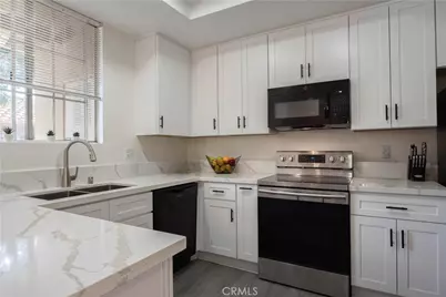 251 Gallery, Tustin, CA 92782 - Photo 6
