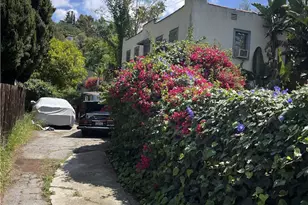 2284 Holly Dr, Los Angeles, CA 90068 - Photo 8