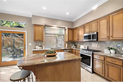 27 Las Cruces, Rancho Santa Margarita, CA 92688 - Photo 6