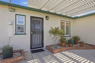 1807 W Broadway, Anaheim, CA 92804 - Photo 40