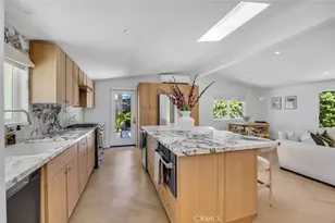 268 E Bay St, Costa Mesa, CA 92627 - Photo 2