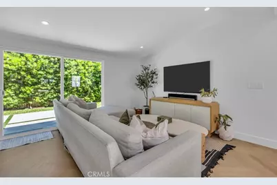 268 E Bay Street, Costa Mesa, CA 92627 - Photo 6