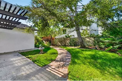 8661 Brookside Drive, Huntington Beach, CA 92646 - Photo 30