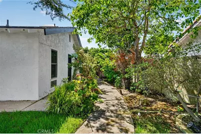8661 Brookside Drive, Huntington Beach, CA 92646 - Photo 32