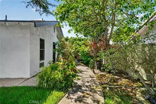 8661 Brookside Dr, Huntington Beach, CA 92646 - Photo 32