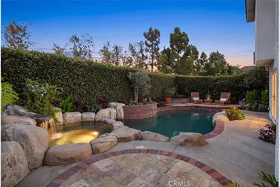 18 Timbergate, Irvine, CA 92614 - Photo 2