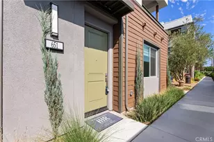 651 S Lyon St, Santa Ana, CA 92701 - Photo 2