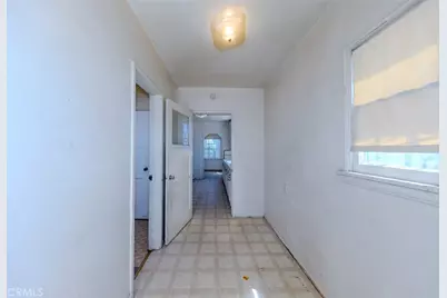 4076 Liberty Boulevard, South Gate, CA 90280 - Photo 38