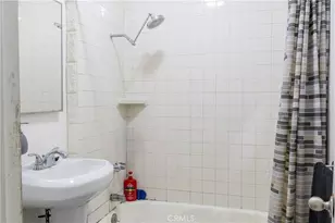 1631 W 38th, Los Angeles, CA 90062 - Photo 32