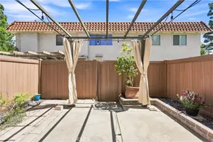 22754 Madrid, Lake Forest, CA 92630 - Photo 18